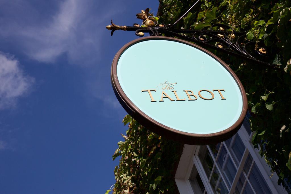The Talbot Inn Woking Exterior foto